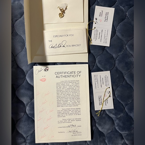 Donny and Marie Osmond Porcelain dolls limited edition, collector dolls. - Picture 7 of 16